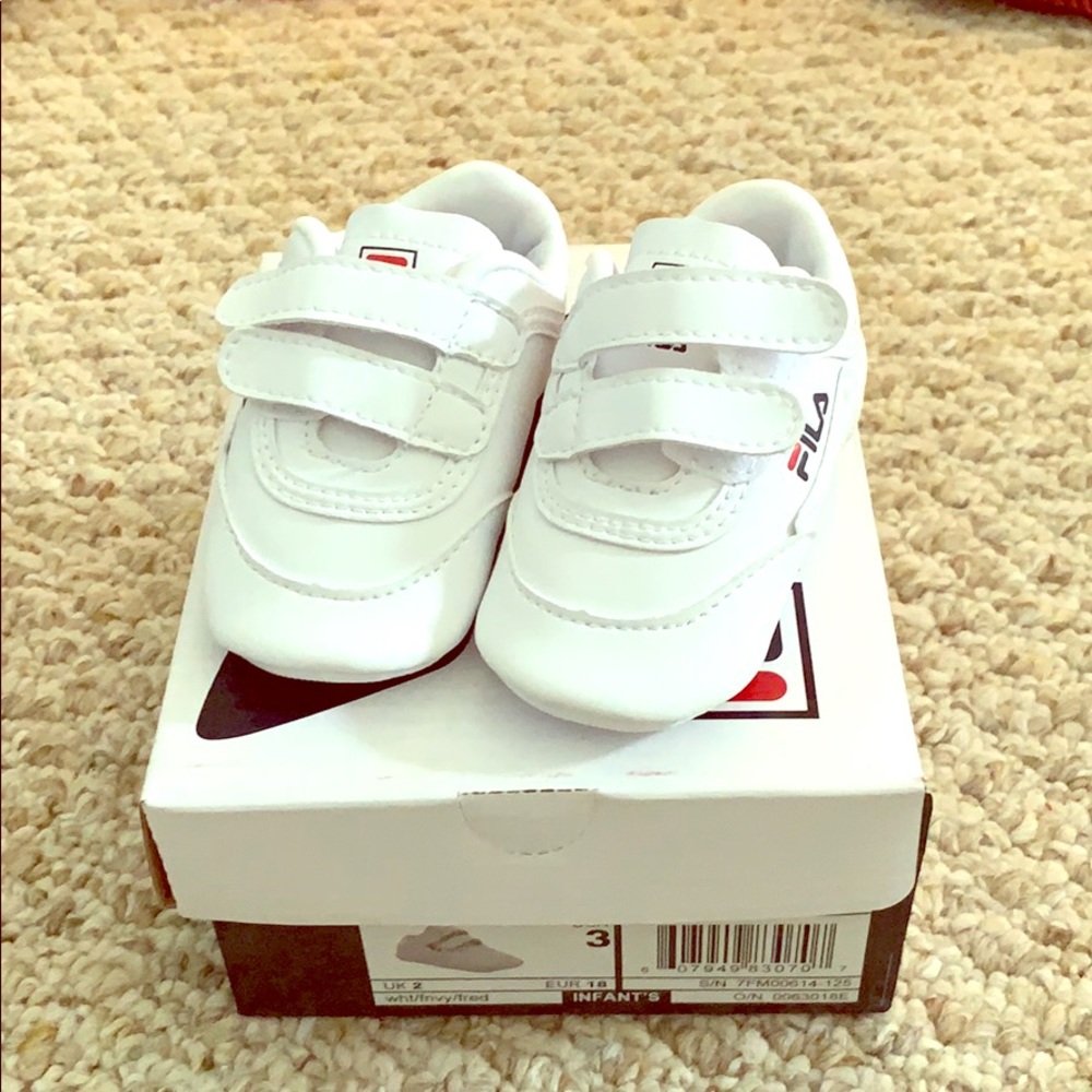 ❣️Brand new in box infant Fila shoes❣️